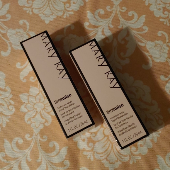 Mary Kay luminous-wear liquid foundation